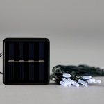 ΣΕΙΡΑ, 80 LED 5mm ΜΕ ΑΚΡΥΛΙΚΗ ΕΠΕΚΤΑΣΗ, ΗΛΙΑΚΟ ΣΥΛΛΕΚΤΗ ΜΕ ΑΙΣΘΗΤΗΡΑ ΦΩΤΟΣ, 8 ΠΡΟΓΡΑΜΜΑΤΑ, ΠΡΑΣΙΝΟ PVC ΚΑΛΩΔΙΟ, ΛΕΥΚΟ LED ΑΝΑ 10cm, ΠΡΟΕΚΤΑΣΗ ΠΑΡΟΧΗΣ 1m, ΙΡ44 - Image 3
