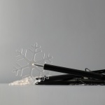 ΣΕΙΡΑ, 5 LED 3mm, 5 ΧΙΟΝΟΝΙΦΑΔΕΣ ΜΕ ΡΑΒΔΙ ΓΙΑ ΕΔΑΦΟΣ 34.5cm, ΗΛΙΑΚΟ ΣΥΛΛΕΚΤΗ ΜΕ ΑΙΣΘΗΤΗΡΑ ΦΩΤΟΣ, ΜΑΥΡΟ PVC ΚΑΛΩΔΙΟ, ΘΕΡΜΟ ΛΕΥΚΟ LED ΑΝΑ 35cm, ΠΡΟΕΚΤΑΣΗ ΠΑΡΟΧΗΣ 2m, IP44 - Image 3